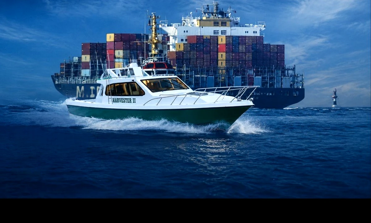 Utility vessel on operations
